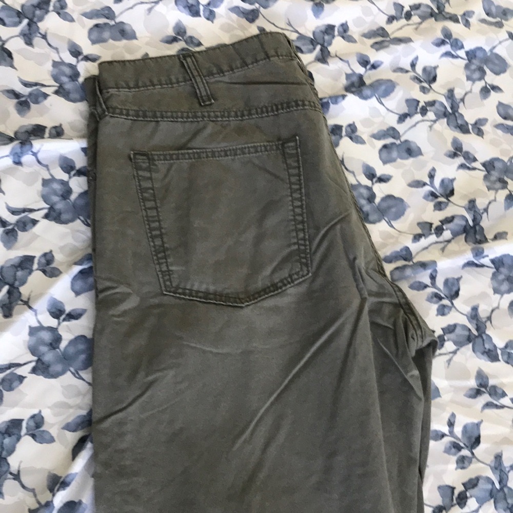 Old Navy Straight Chinos | Size 36x30